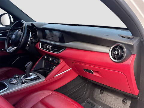 2020 Alfa Romeo Stelvio Sport