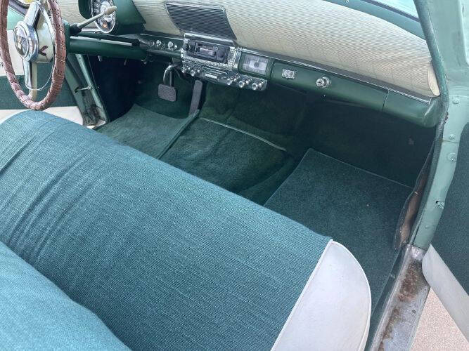 1953 Kaiser Manhattan