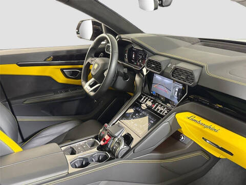 2024 Lamborghini Urus S