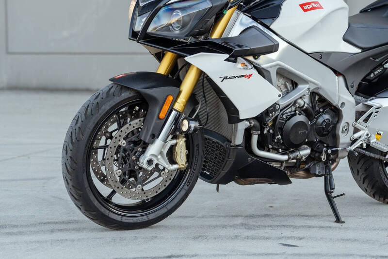 2015 Aprilia Tuono V4