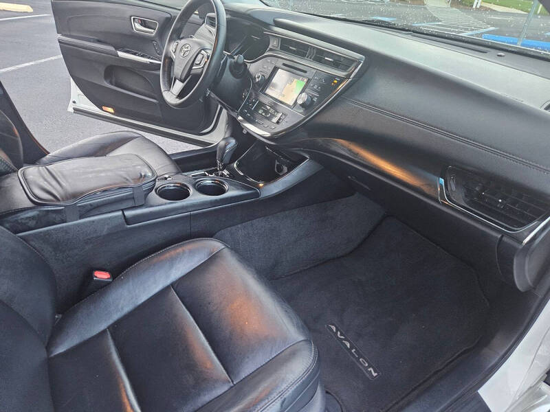 2016 Toyota Avalon Limited