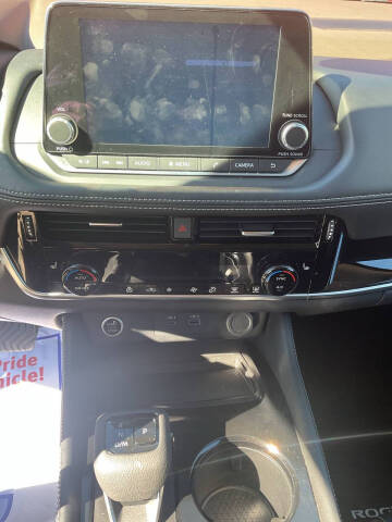 2023 Nissan Rogue SL