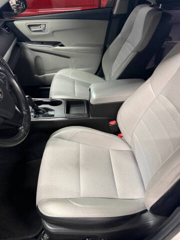 2016 Toyota Camry SE