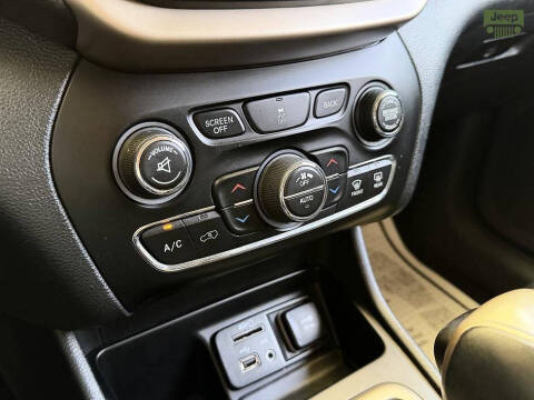 2016 Jeep Cherokee