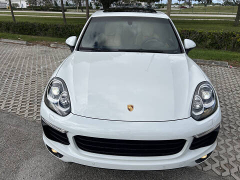 2017 Porsche Cayenne Platinum Edition