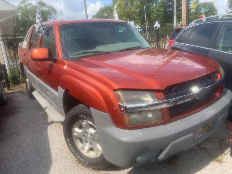 2002 Chevrolet Avalanche for sale at HIDALGOS AUTO SALES in Omaha NE