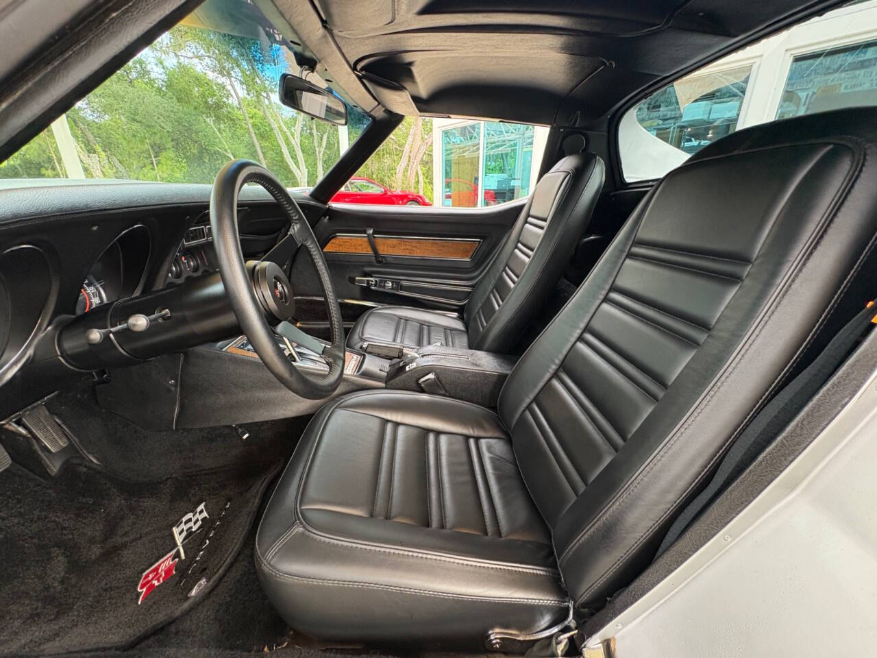1976 Chevrolet Corvette 25