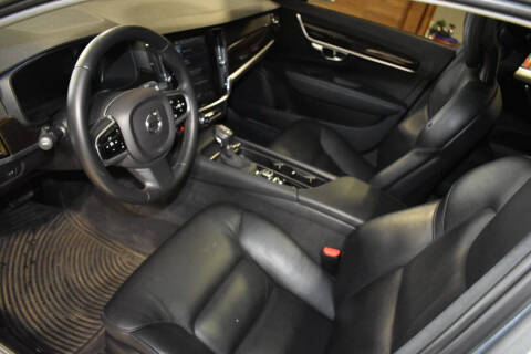 2017 Volvo S90 T5 Momentum