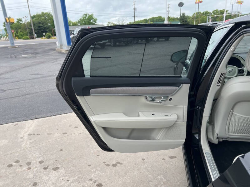 2025 Volvo S90 B6 Plus