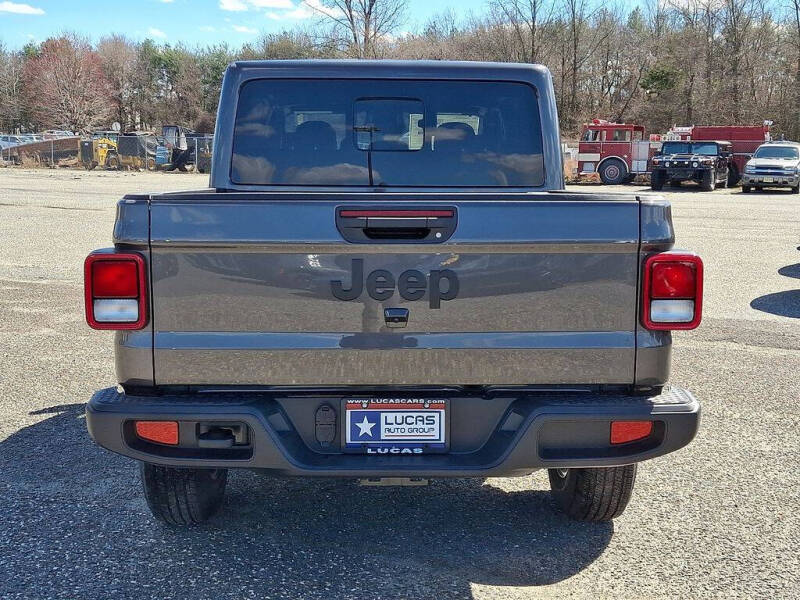 2026 Jeep Gladiator Sport S