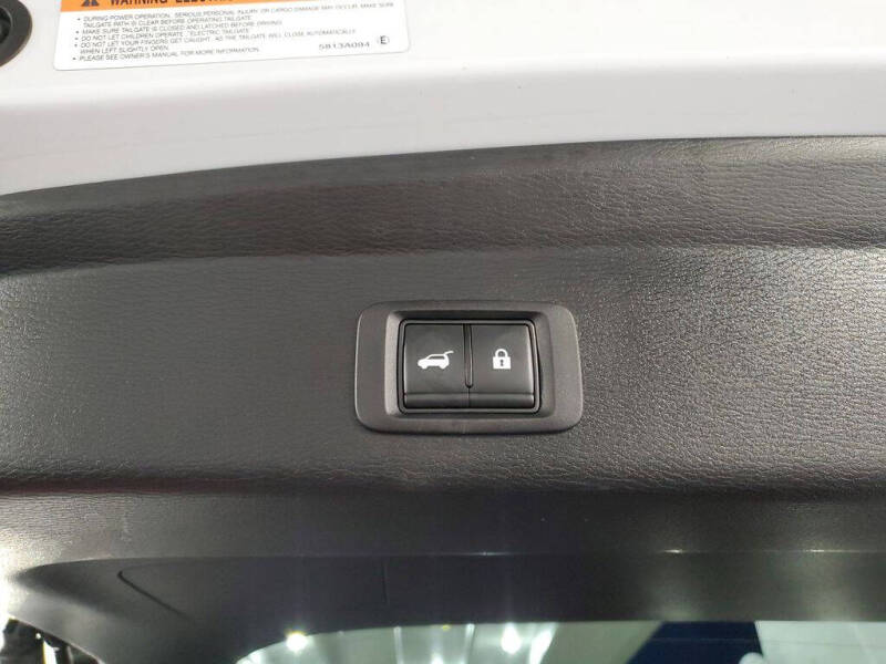 2023 Mitsubishi Outlander PHEV SE