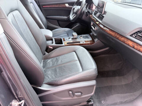2018 Audi Q5 2.0T quattro Premium Plus
