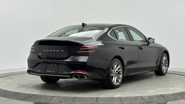 2022 Genesis G70