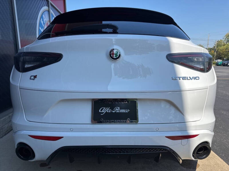 2025 Alfa Romeo Stelvio Tributo Italiano