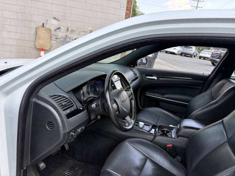 2019 Chrysler 300 S