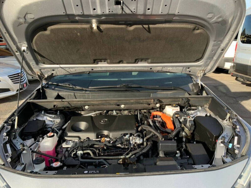 2022 Toyota RAV4 Hybrid XLE