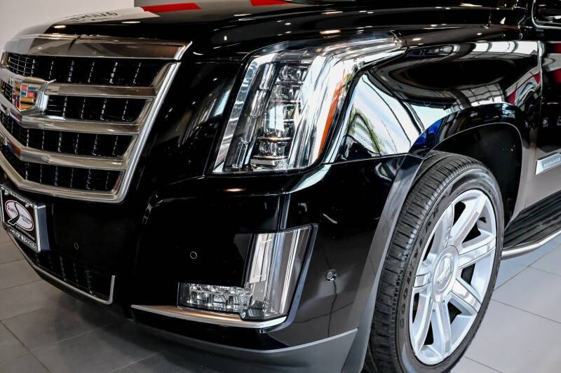 2017 Cadillac Escalade Luxury