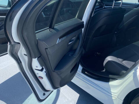 2016 BMW 5 Series 528i