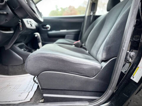 2012 Nissan Versa 1.8 S