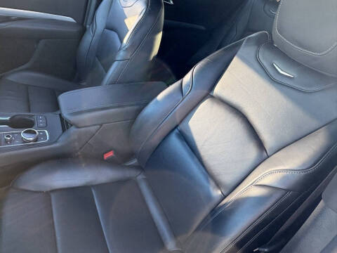 2020 Cadillac XT4 Premium Luxury