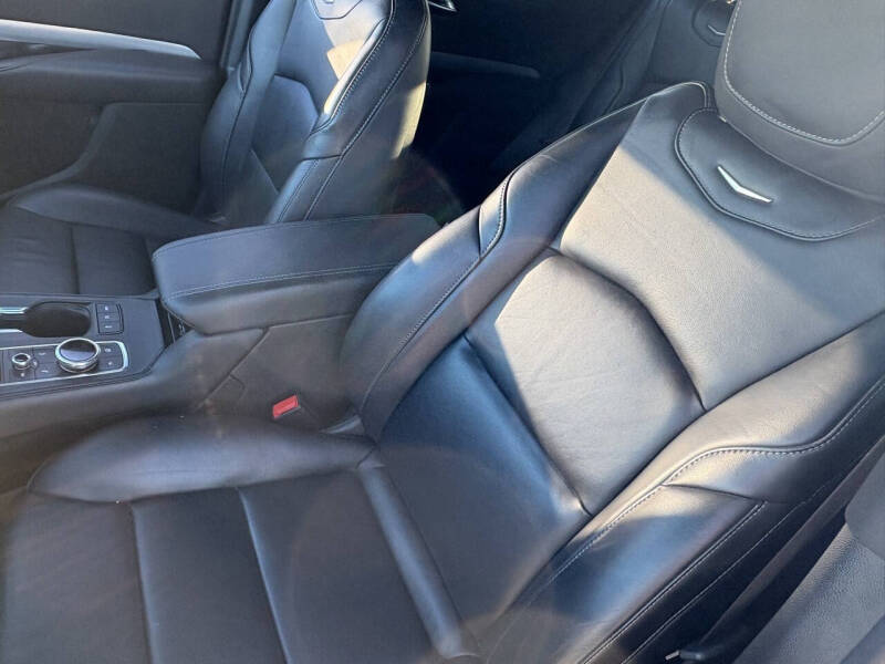 2020 Cadillac XT4 Premium Luxury