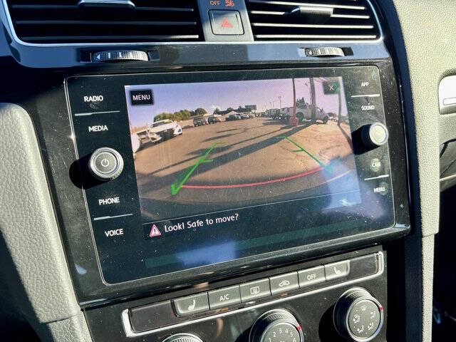 2019 Volkswagen Golf GTI SE