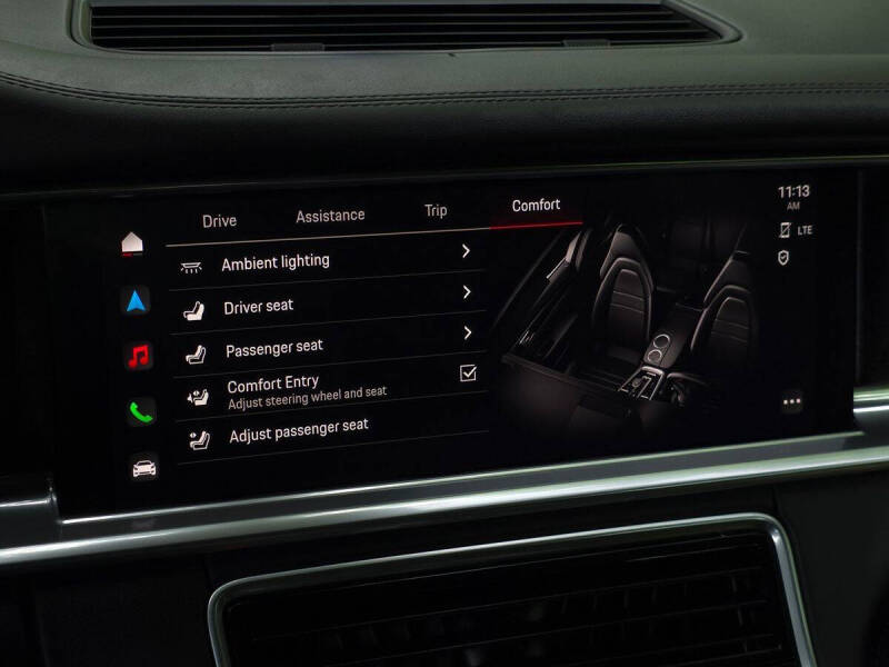 2023 Porsche Panamera 4 Platinum Edition