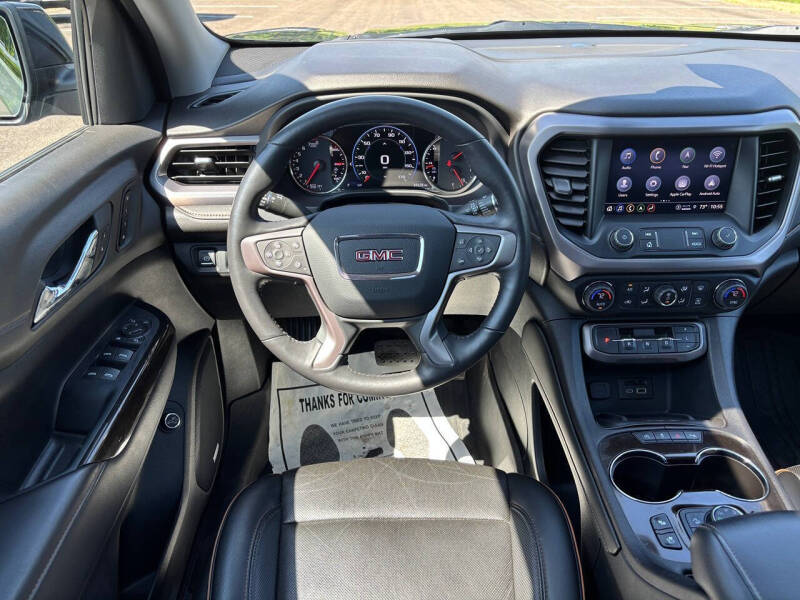 2022 GMC Acadia AT4