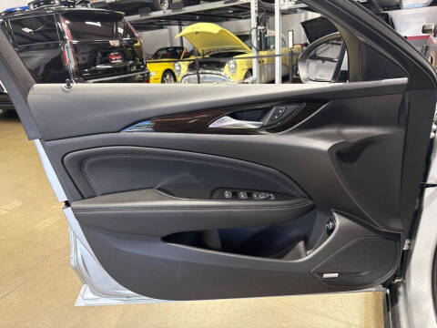 2018 Buick Regal TourX Essence