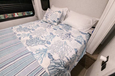 2022 Ford E-Series E-450 SD