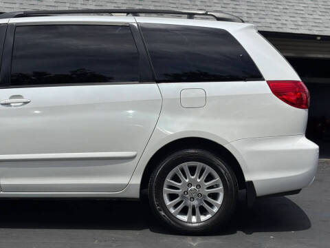 2010 Toyota Sienna