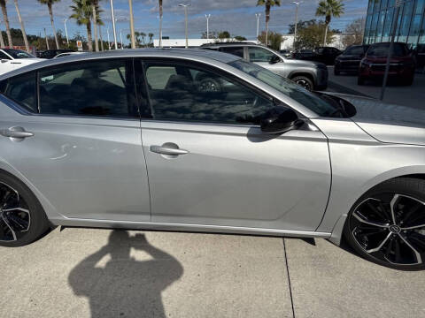 2023 Nissan Altima 2.5 SR