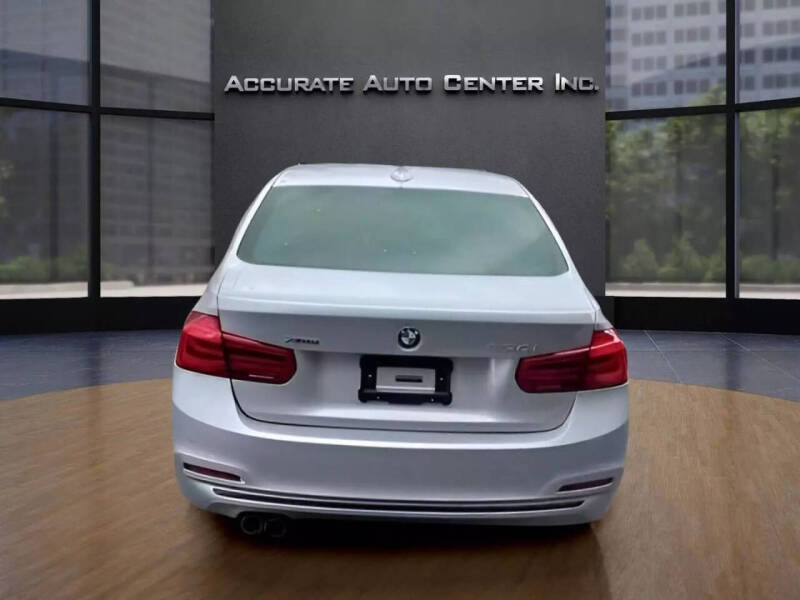 2017 BMW 3 Series 330i xDrive