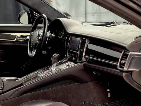 2014 Porsche Panamera GTS