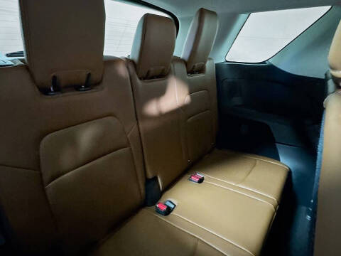 2025 Nissan Pathfinder Platinum