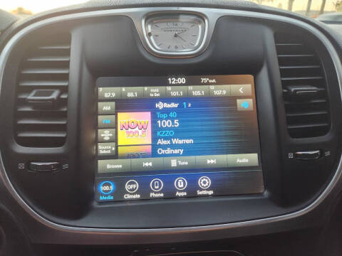 2018 Chrysler 300 Touring L