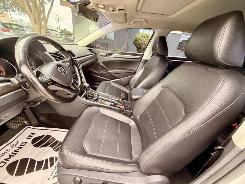 2017 Volkswagen Passat 1.8T SE