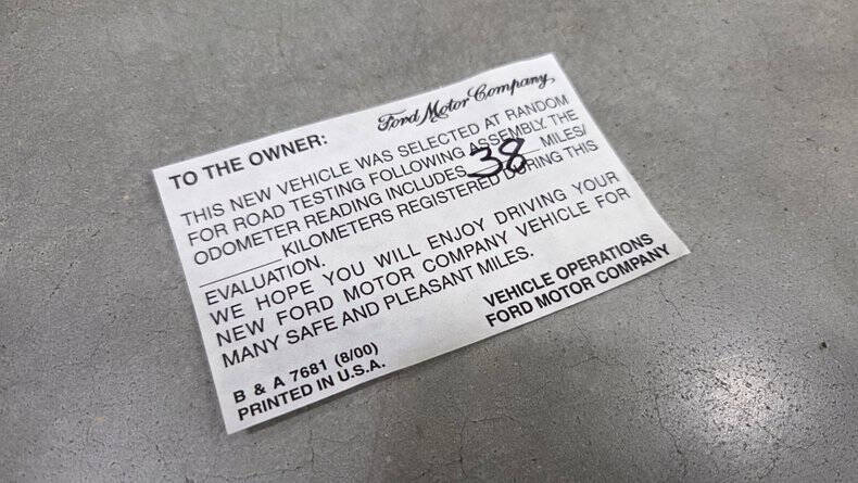 2002 Ford Thunderbird Deluxe