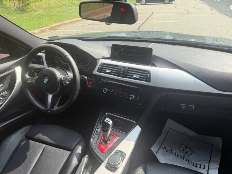 2015 BMW 3 Series 320i