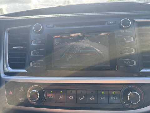 2018 Toyota Highlander LE