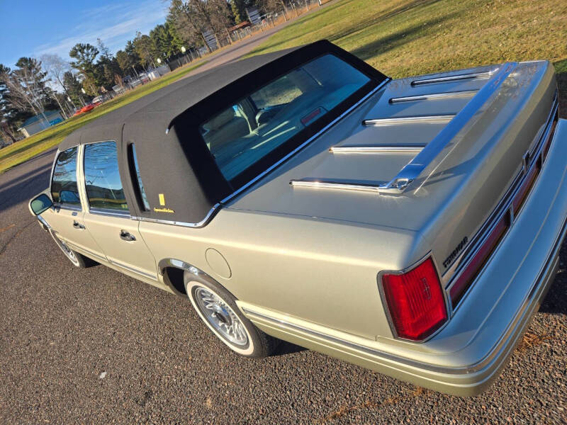 1997 Lincoln Town Car Executive