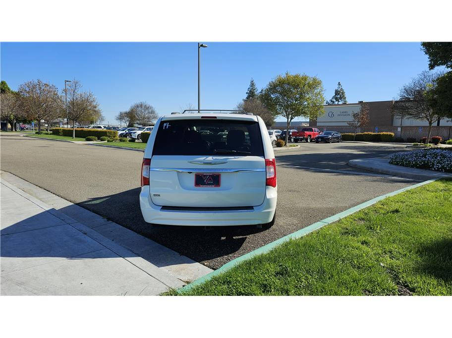 2013 Chrysler Town and Country for sale at VIP AUTO SALES, INC. in Modesto, CA