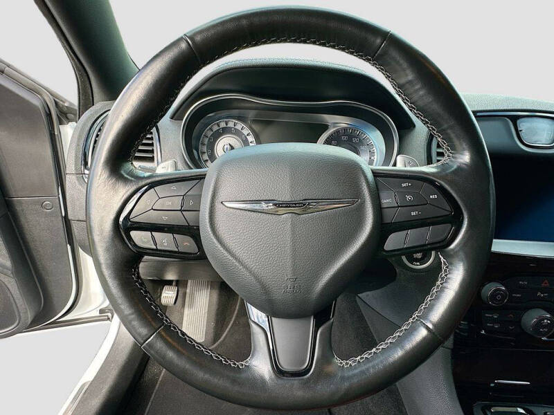 2021 Chrysler 300 S V8