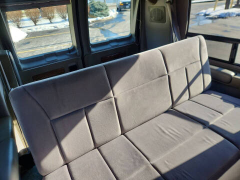 2002 Ford E-Series E-150