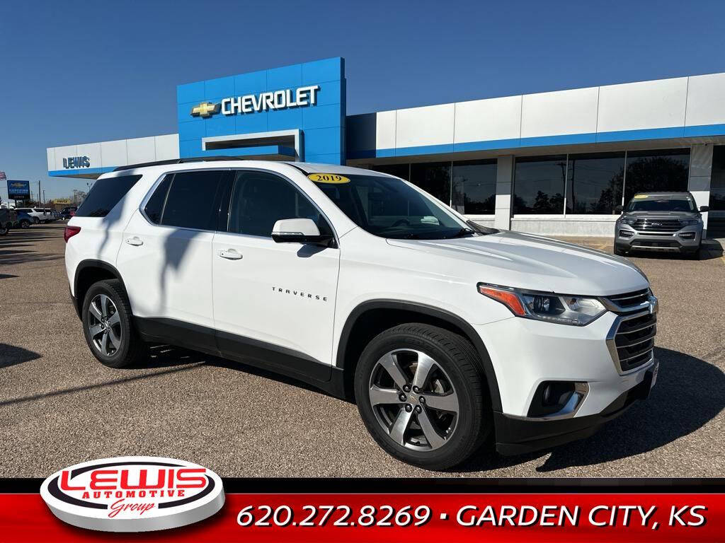 2019 Chevrolet Traverse for sale at Lewis Chevrolet of Garden City in Garden City, KS