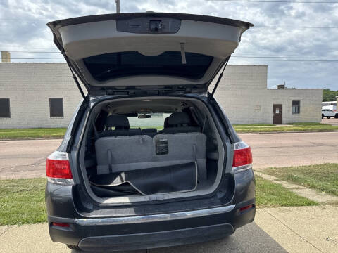 2012 Toyota Highlander SE