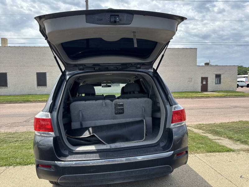2012 Toyota Highlander SE