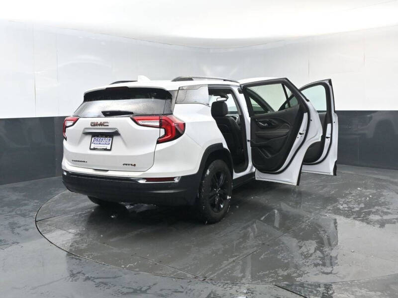 2023 GMC Terrain AT4