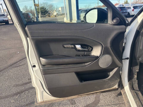 2019 Land Rover Range Rover Evoque SE Premium