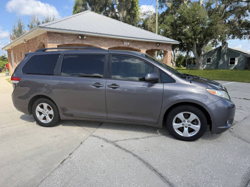 2014 Toyota Sienna LE 7-Passenger Auto Access Seat